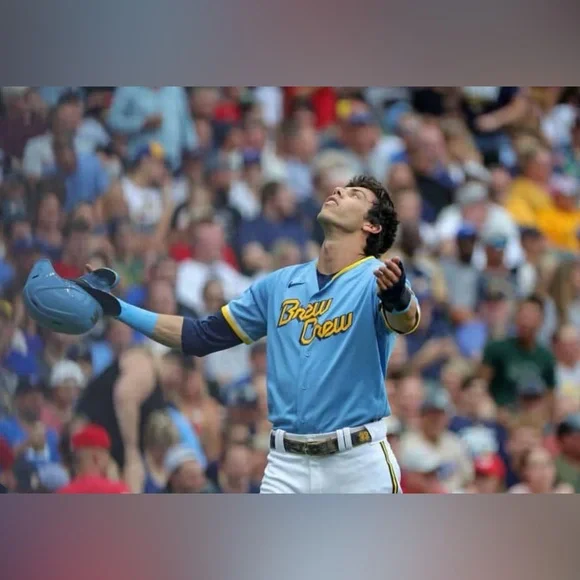 Nike Authentic Milwaukee Brewers City Connect Christian Yelich Jersey Men’s M - Picture 4 of 8